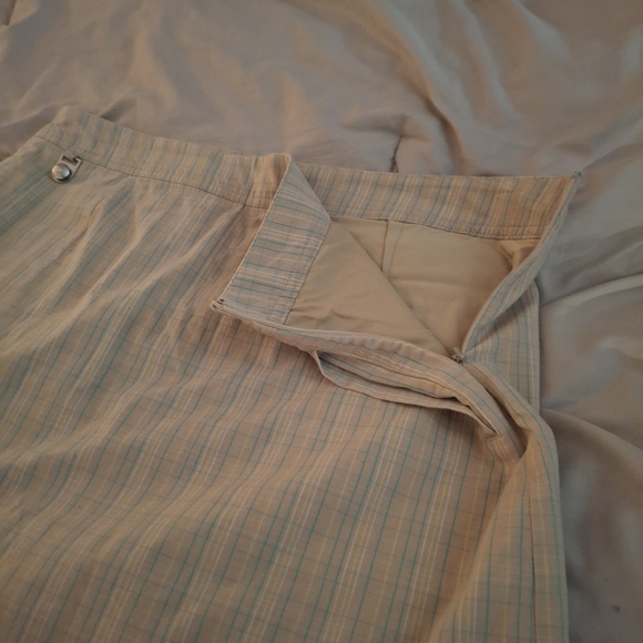 Golf America Classic Beige Striped Women's Skort - Picture 9 of 9